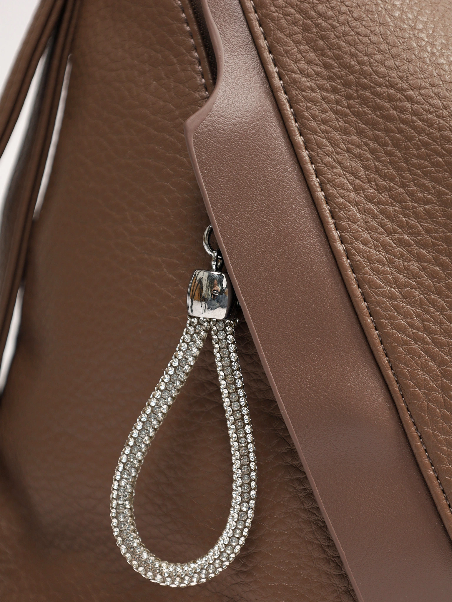 Сумка-шоппер с декоративными пуллерами со стразами в ассортименте